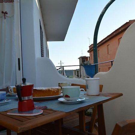 Casa Della Vespa Orosei Exteriör bild