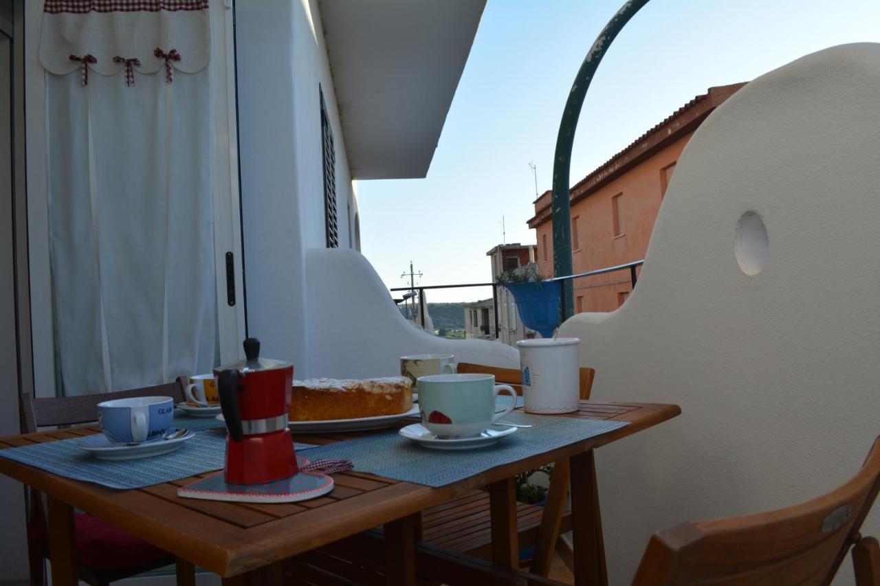 Casa Della Vespa Orosei Exteriör bild