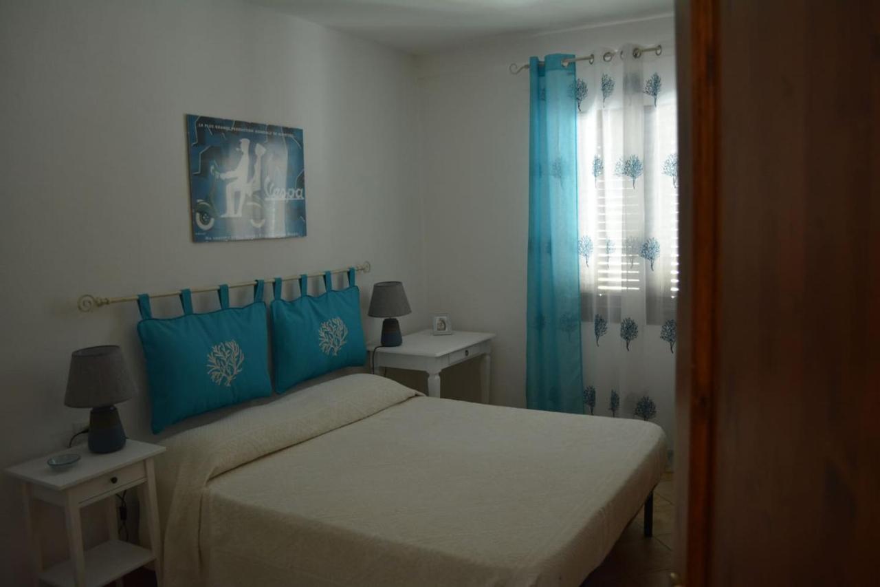 Casa Della Vespa Orosei Exteriör bild