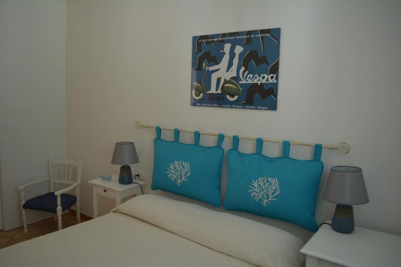 Casa Della Vespa Orosei Exteriör bild